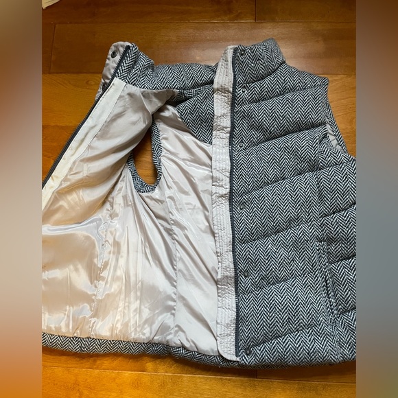 Gap wool lined vest - Picture 2 of 7